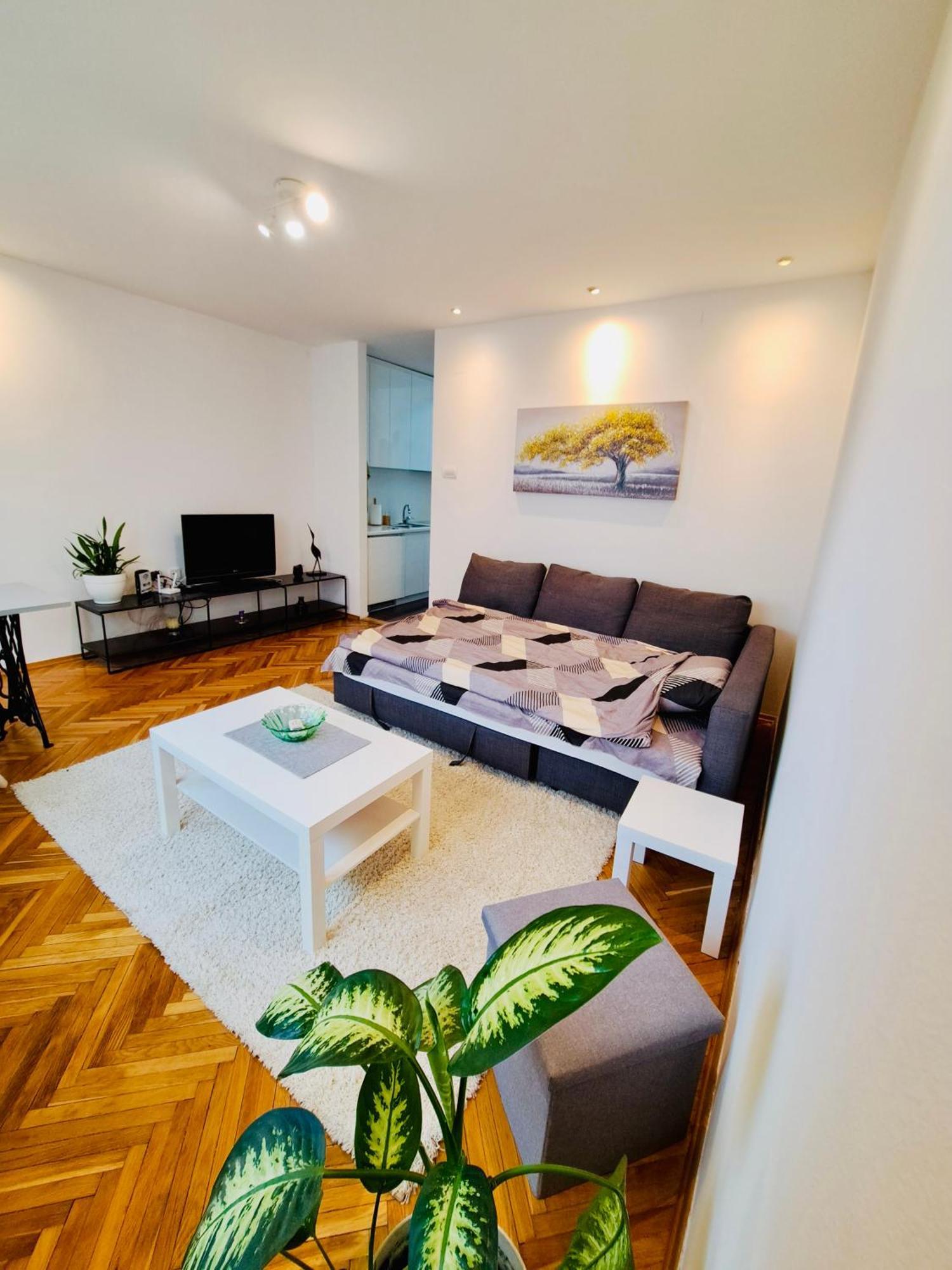 Uma- Urban Mini Apartment Скопие Екстериор снимка